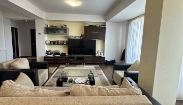 Ap.3 camere,Zona Pta.de vechituri a2155